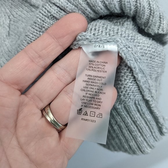 Vince Camuto Cable Knit Chunky Oversized Gray Sweater Shoulder Cut-outs … - Picture 5 of 8